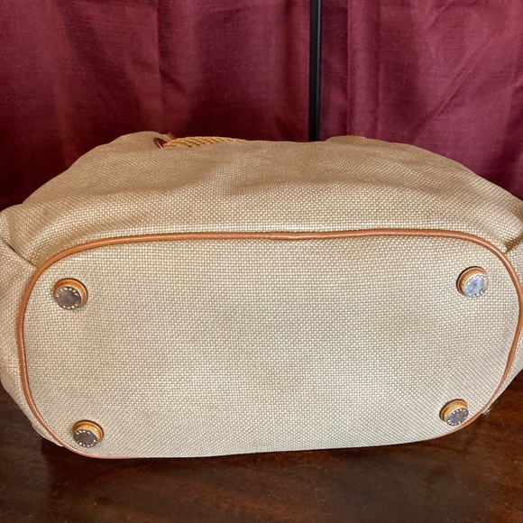 MK MICHAEL KORS SIGNATURE BUCKET SHOULDERBAG WITH DRAWSTRING AND TASSELS - Picture 5 of 10